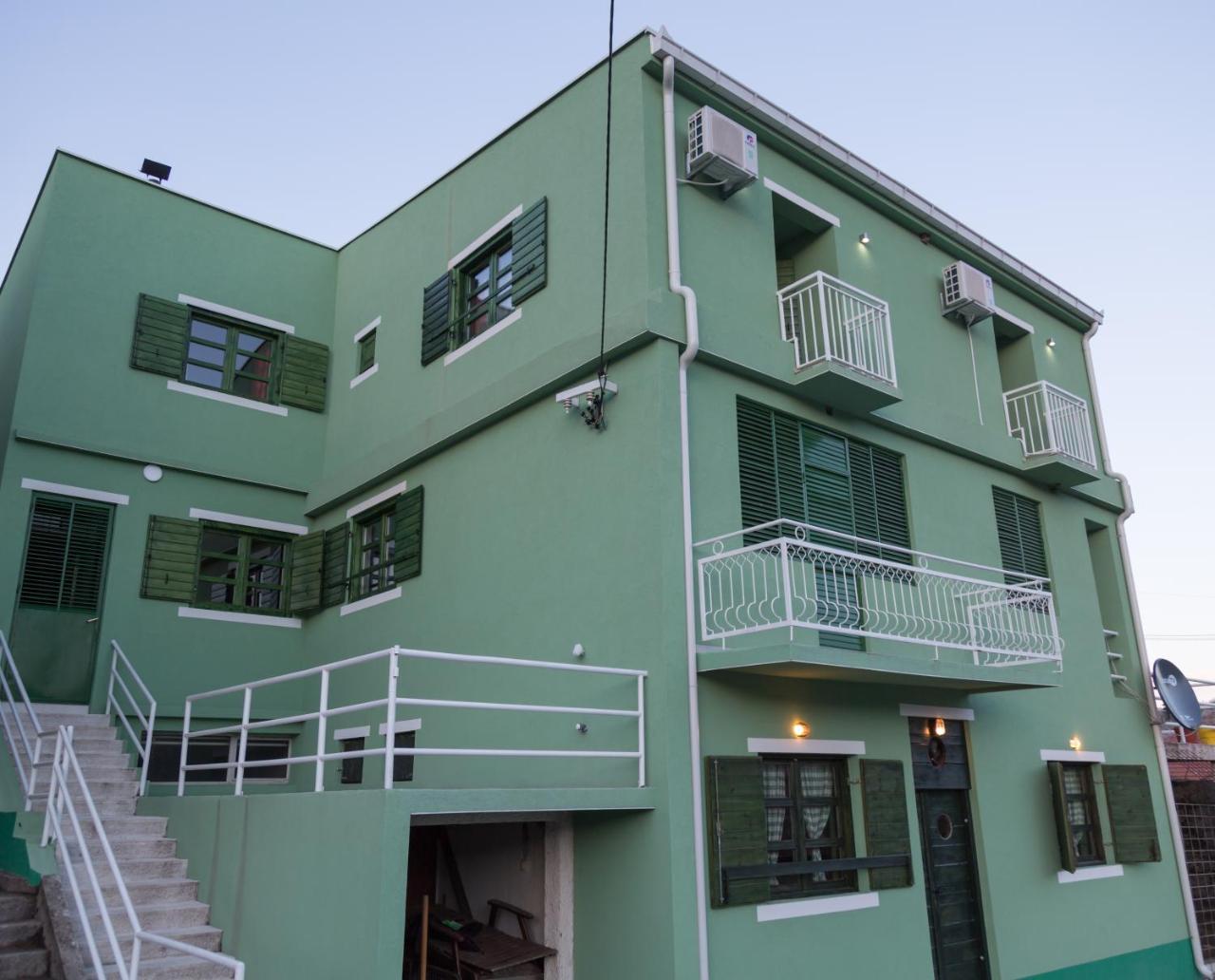 Apartments And Spa Miona Virpazar Luaran gambar